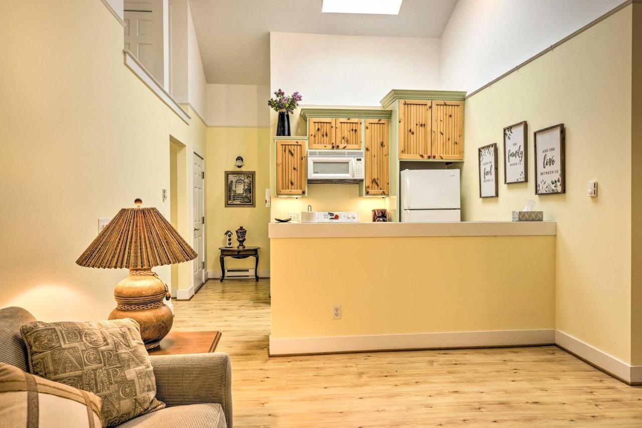 Charming Retreat Near Downtown Frankfort And Beaches Eksteriør billede