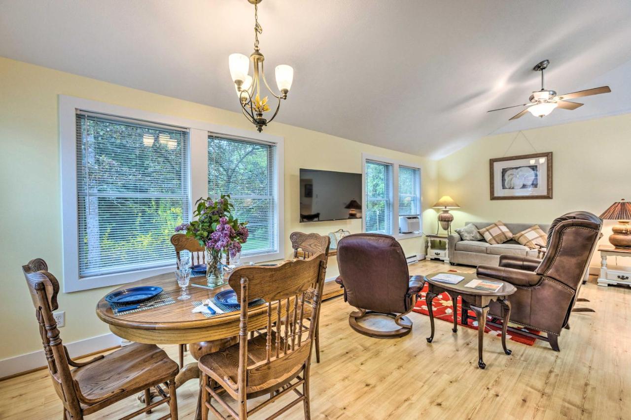 Charming Retreat Near Downtown Frankfort And Beaches Eksteriør billede