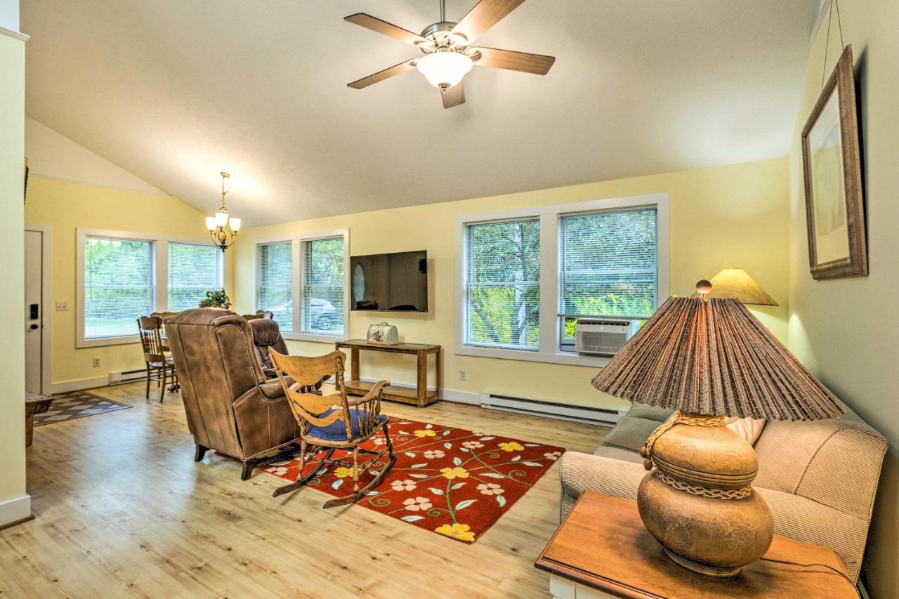 Charming Retreat Near Downtown Frankfort And Beaches Eksteriør billede